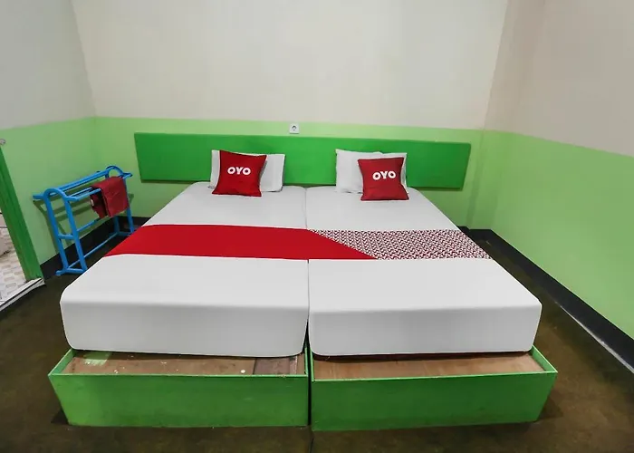 Oyo 90825 Hotel Lizha 2 Tenggarong